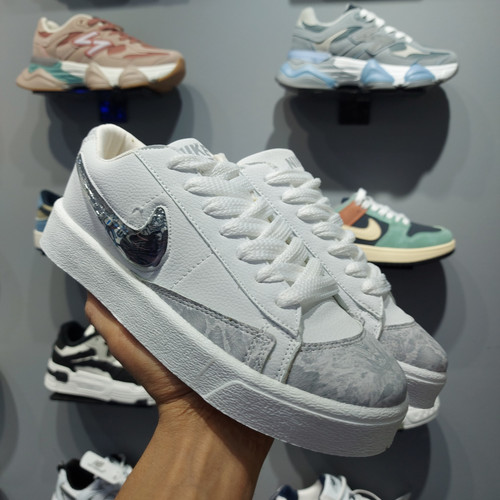 نایک بلیزر طرح دراگون